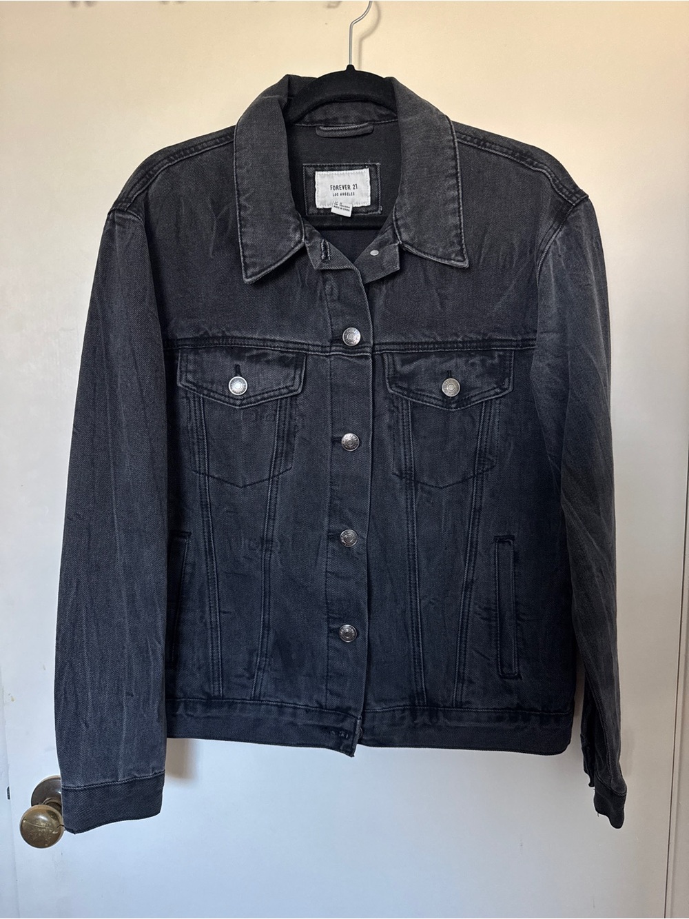 Forever 21 women’s Black Washed Denim Jacket size M GUC